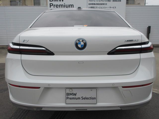 i7 xDrive60 Sedan RHD