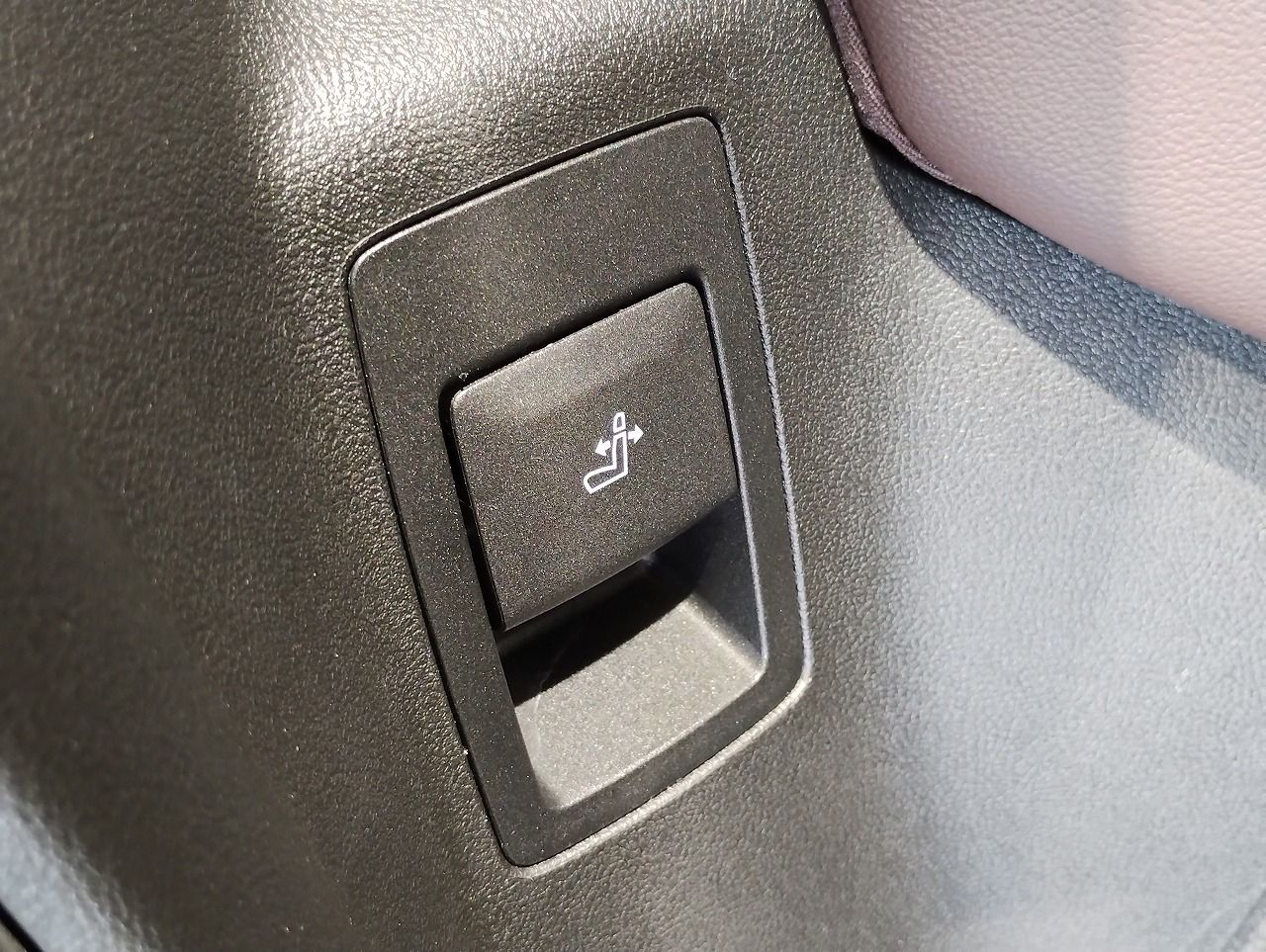 G01 X3 M40d RHD LCI ZA