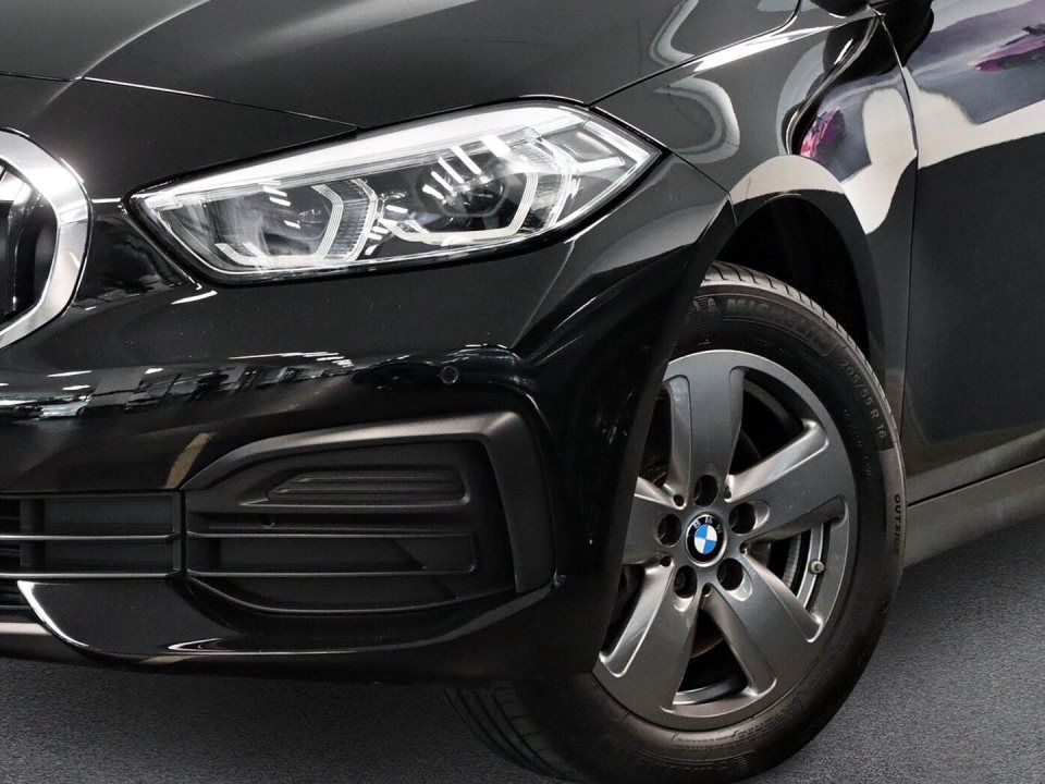BMW 118