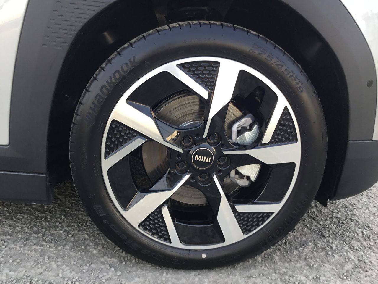 J05 MINI Aceman E