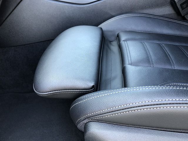G20 330e Saloon RHD