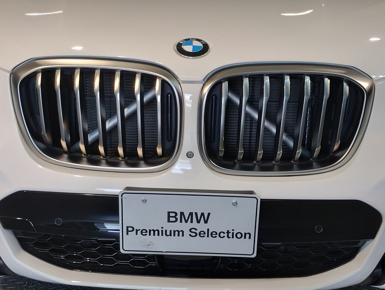 X4 M40i RHD
