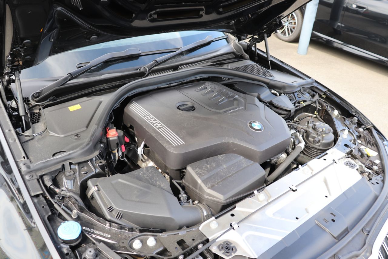 318i Touring RHD