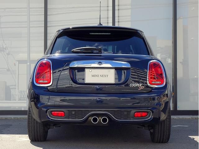 F55 COOPER S D(AT)