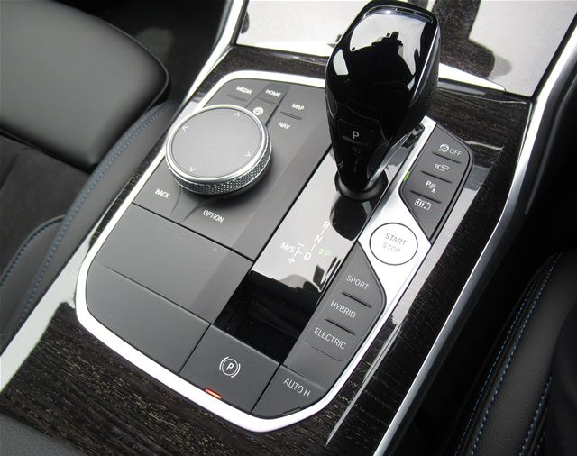G20 330e Saloon RHD MX