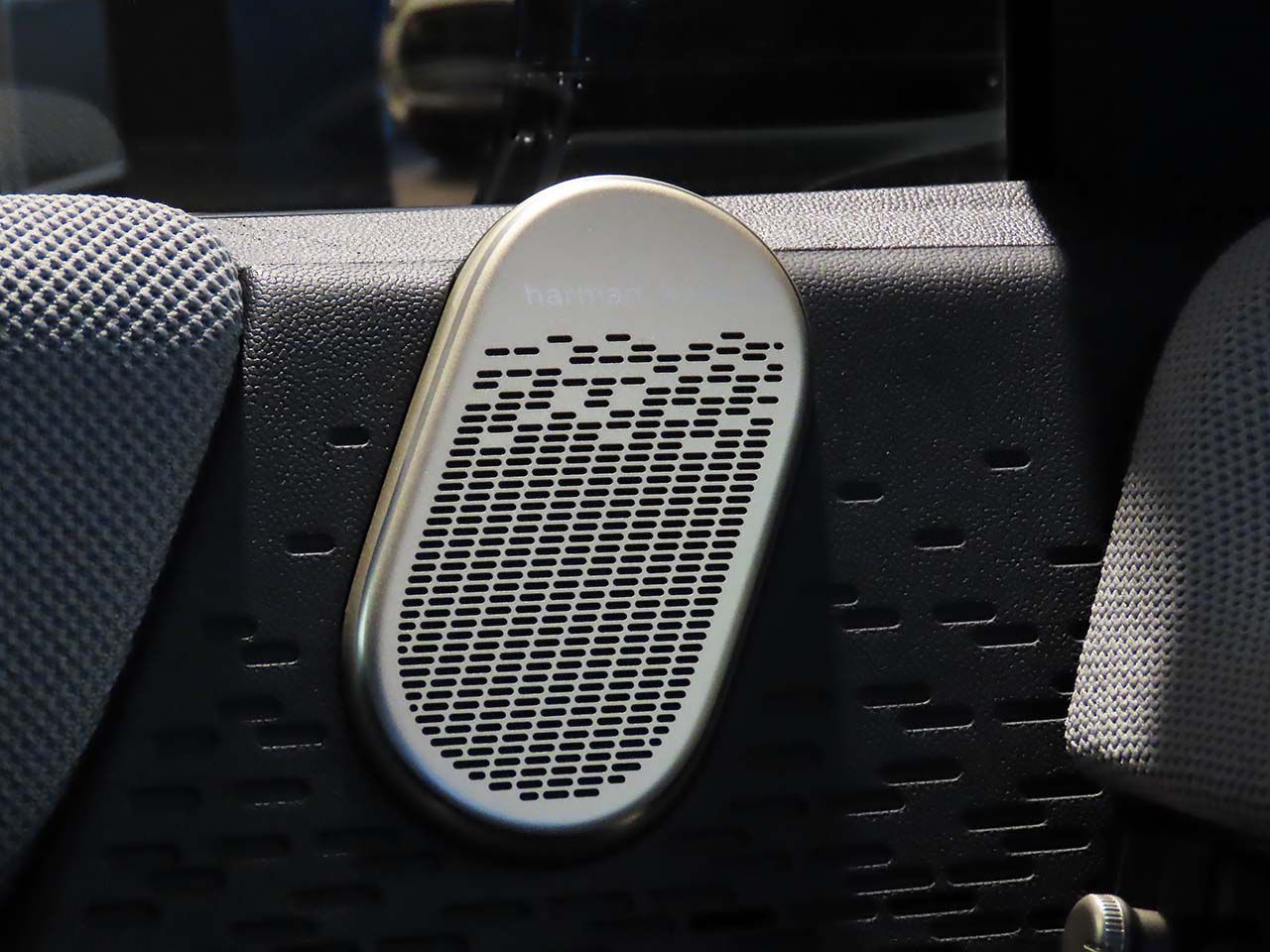 J01 MINI Cooper SE