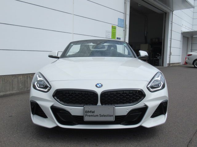 G29 Z4 M40i RHD