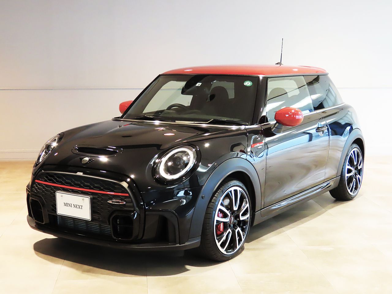 THE MINI JOHN COOPER WORKS.