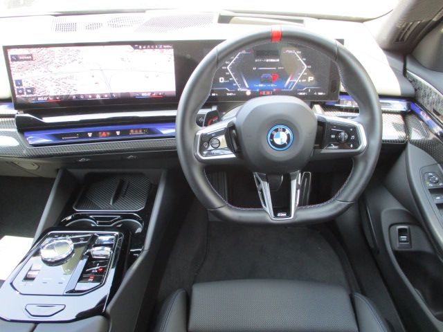 BMW i5 M60 xDrive Sedan RHD