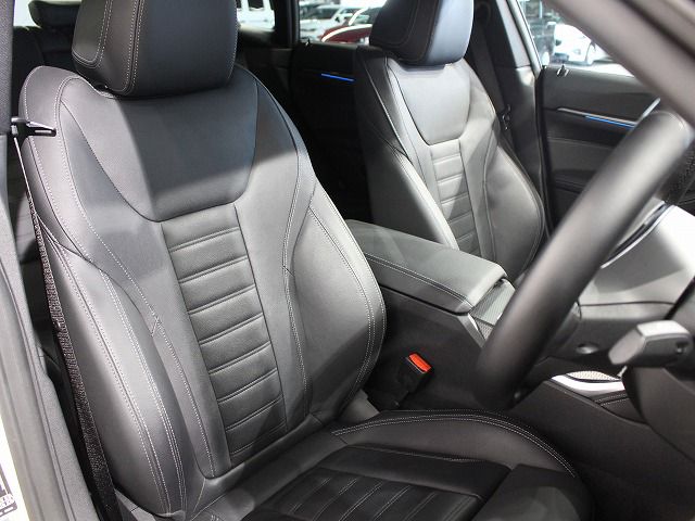 G26 i4 eDrive40 RHD