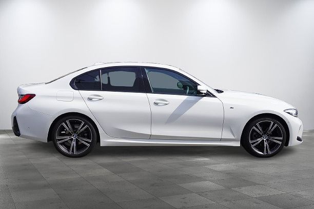 320d xDrive Berline RHD