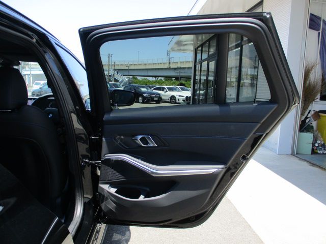 G21 320i Touring LCI RHD