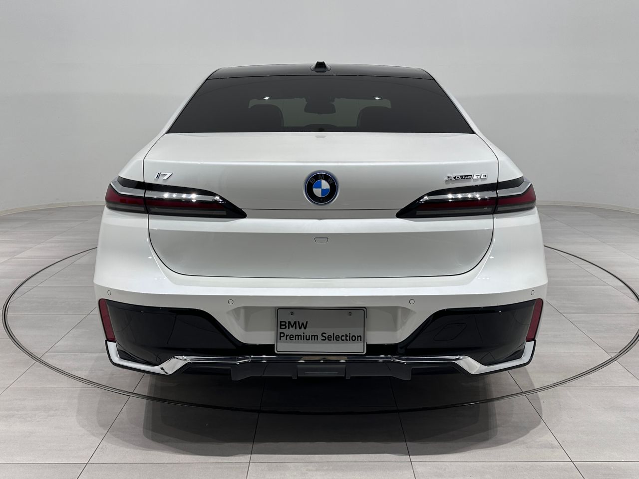 i7 xDrive60 Sedan RHD