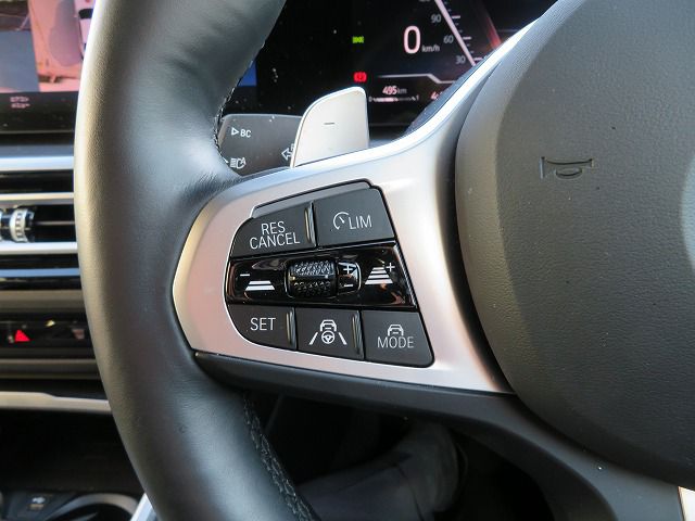 320d xDrive Berline RHD