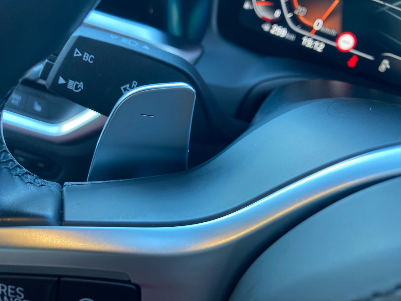 G21 320i RHD