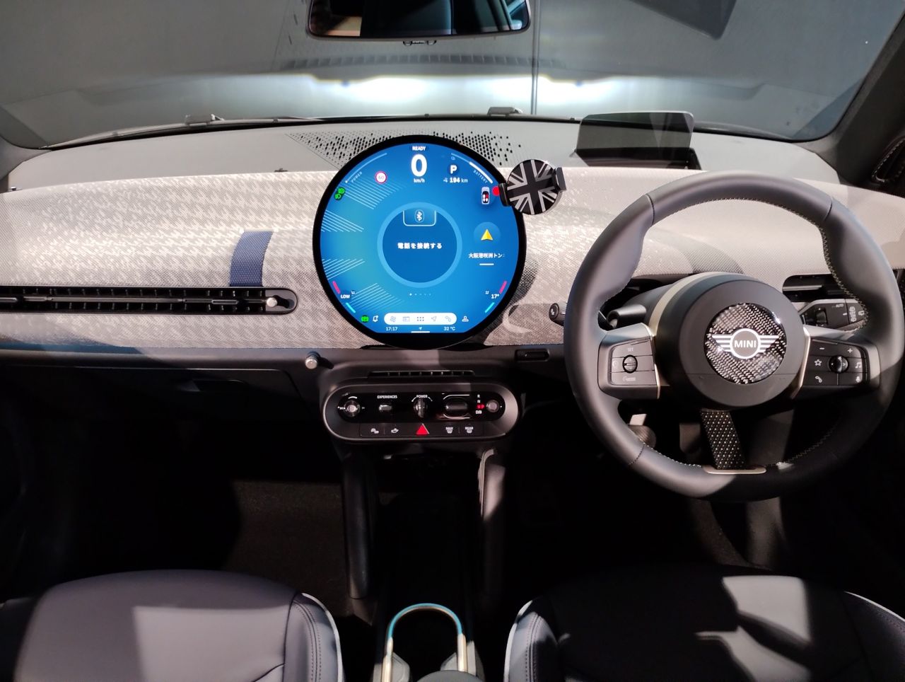 J01 MINI Cooper SE