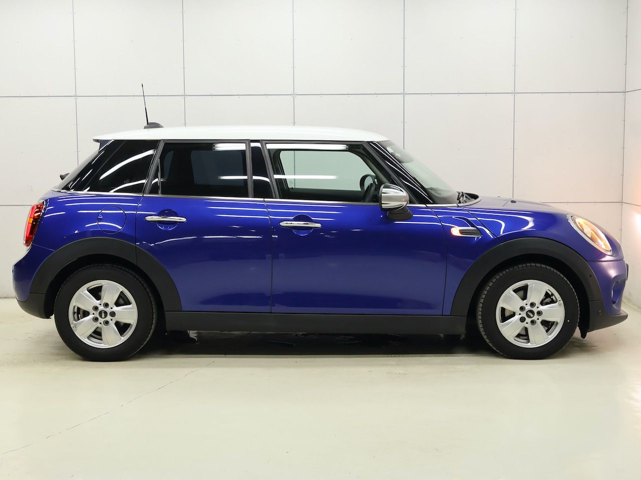 F55 COOPER D (AT)