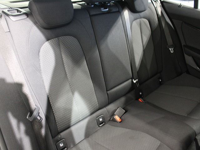 118i RHD