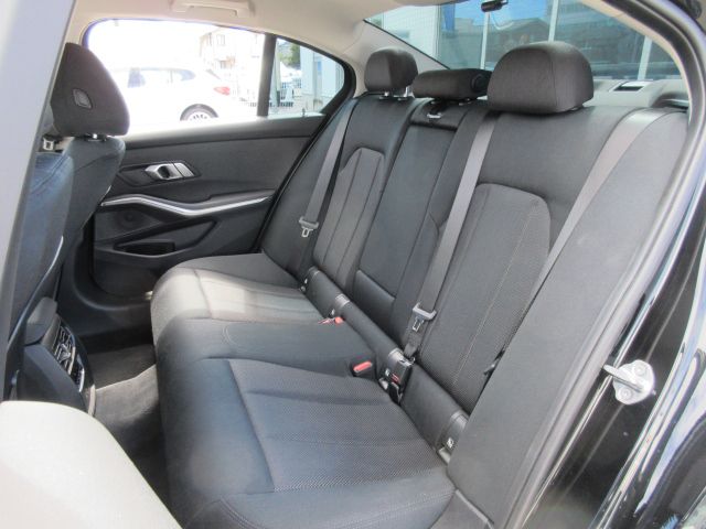 318i Berline RHD