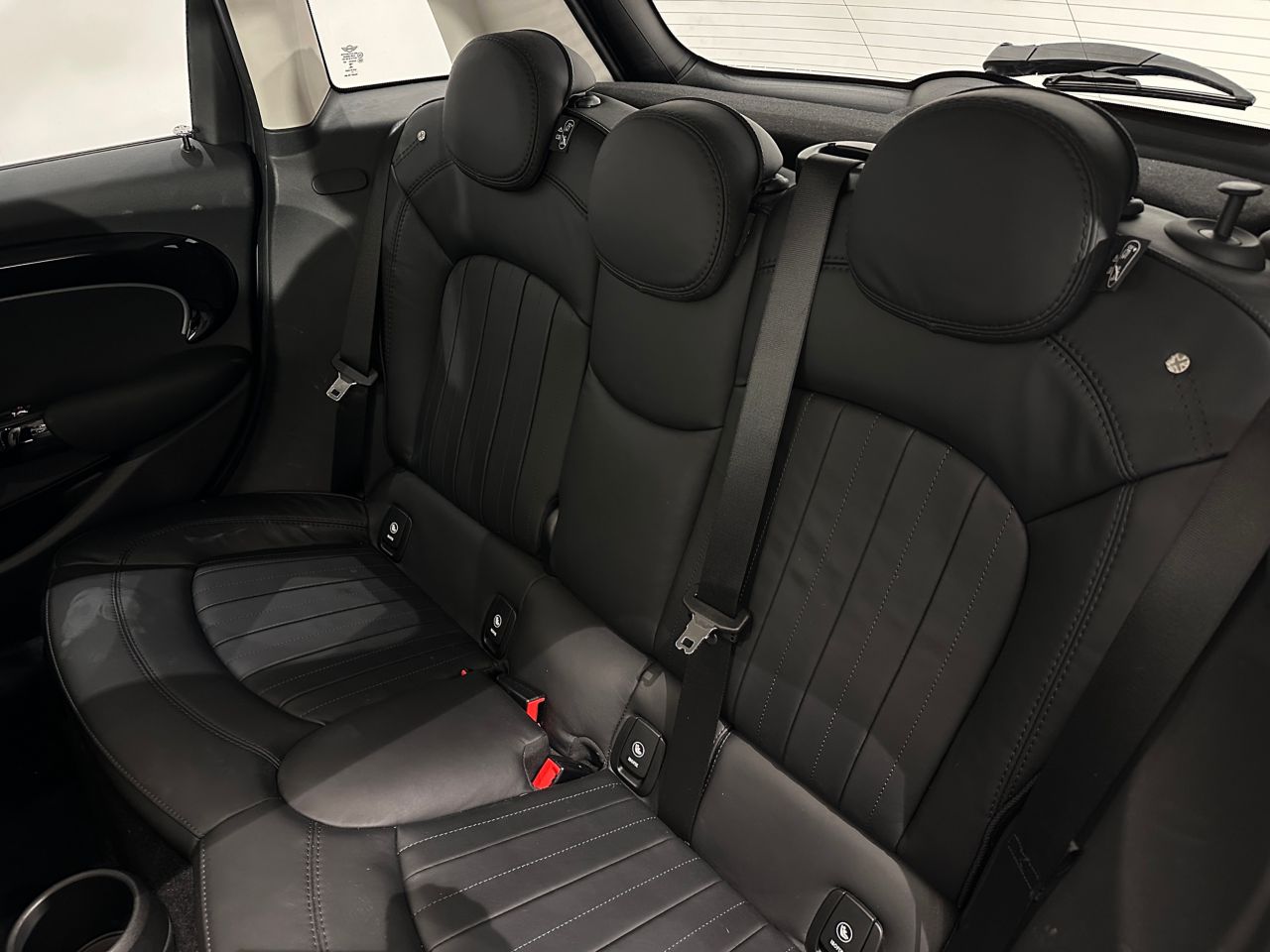 F55 COOPER S D(AT)