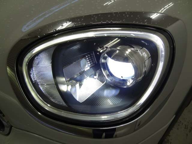 MINI CROSSOVER COOPER D