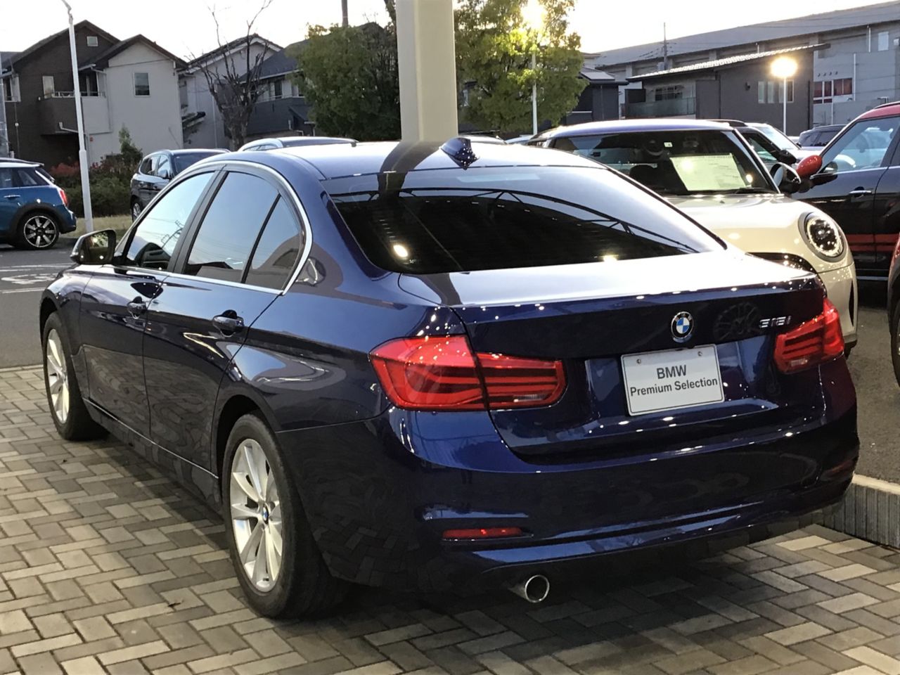 318I SEDAN RHD