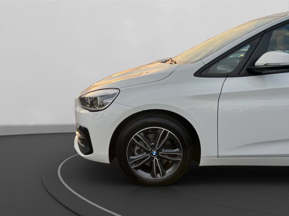 BMW 218