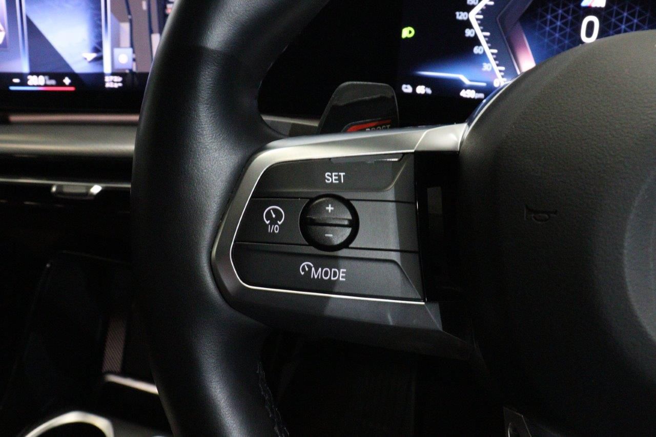 U11 iX1 xDrive30