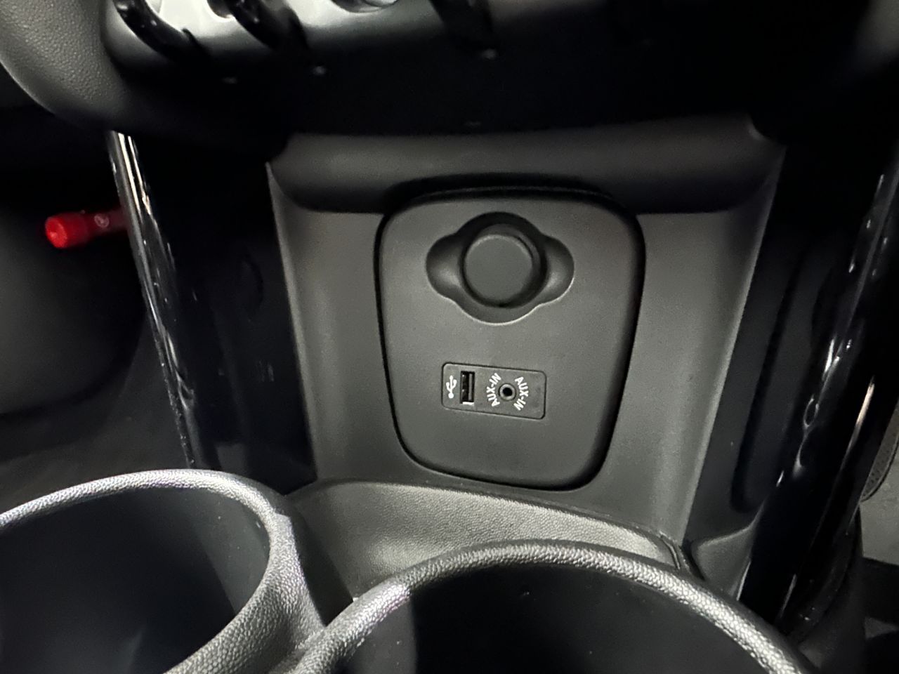 F55 COOPER S D(AT)