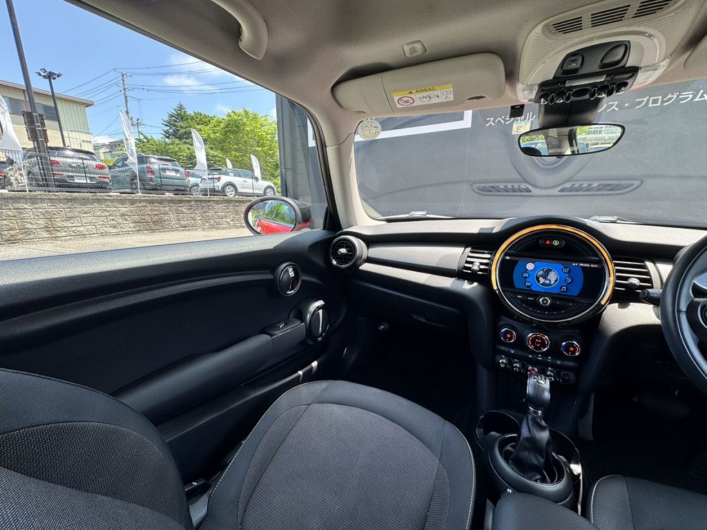 F56 COOPER D (AT)