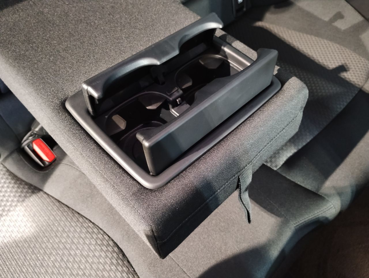 F40 118d Sports Hatch 5-door B47 2.0d