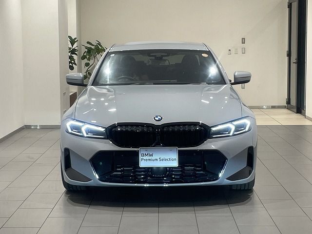 320d xDrive Berline RHD