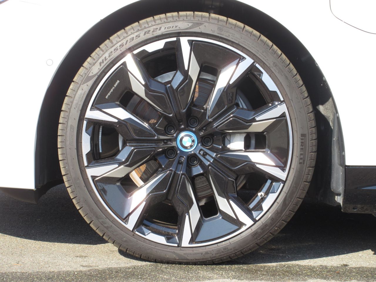 BMW i5 eDrive40 Sedan RHD