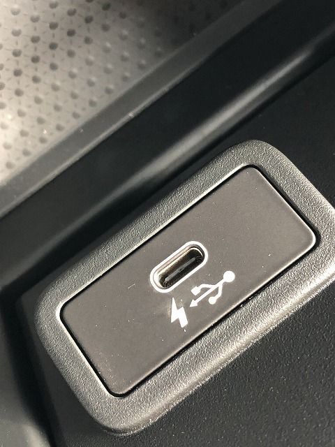 G21 320i RHD