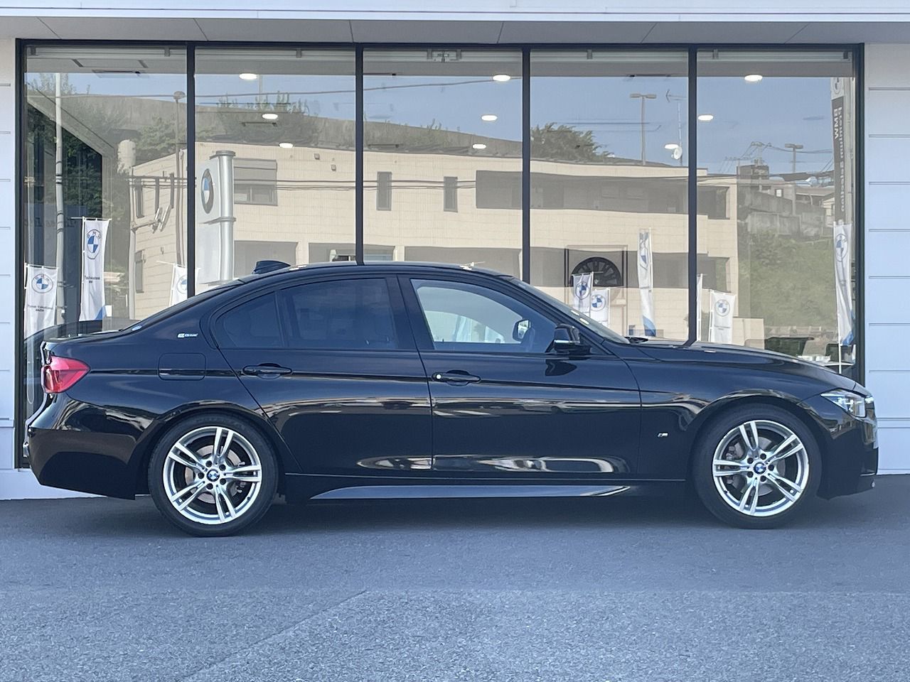 330E IPERFORMANCE SEDAN RHD