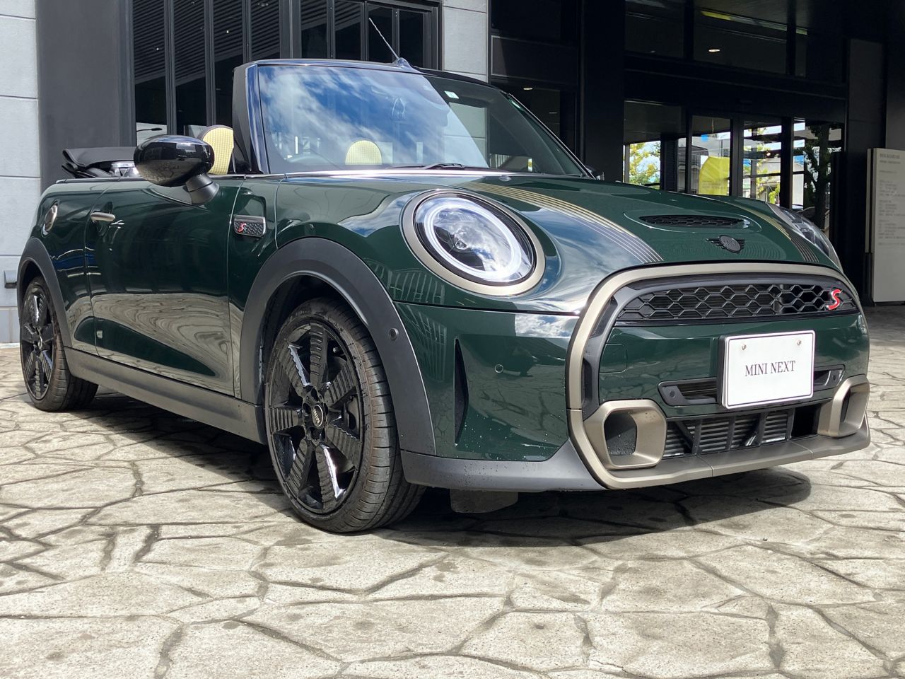 MINI Cooper S Convertible RHD