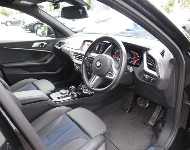 F40 118d Sports Hatch 5-door B47 2.0d