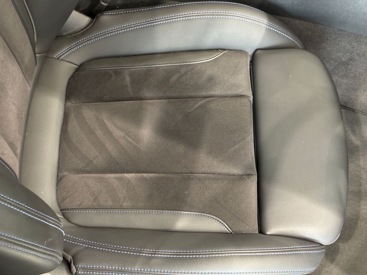 G26 i4 eDrive40 RHD