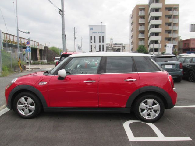 MINI F55 Cooper D 5dr Hatch LCI