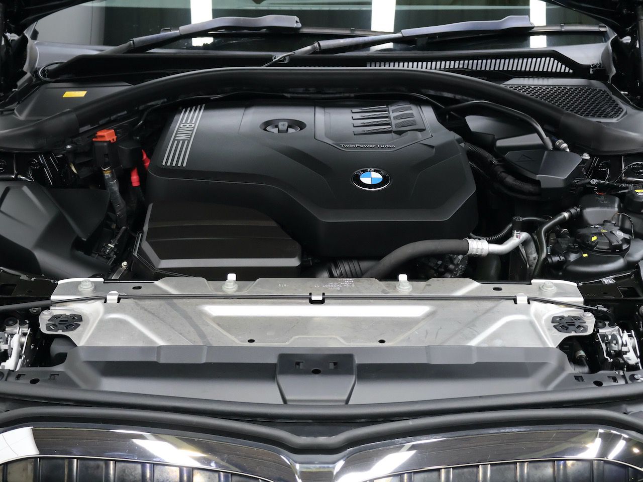 G21 330i Touring RHD