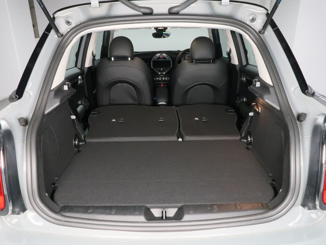 MINI F55 Cooper D 5dr Hatch LCI