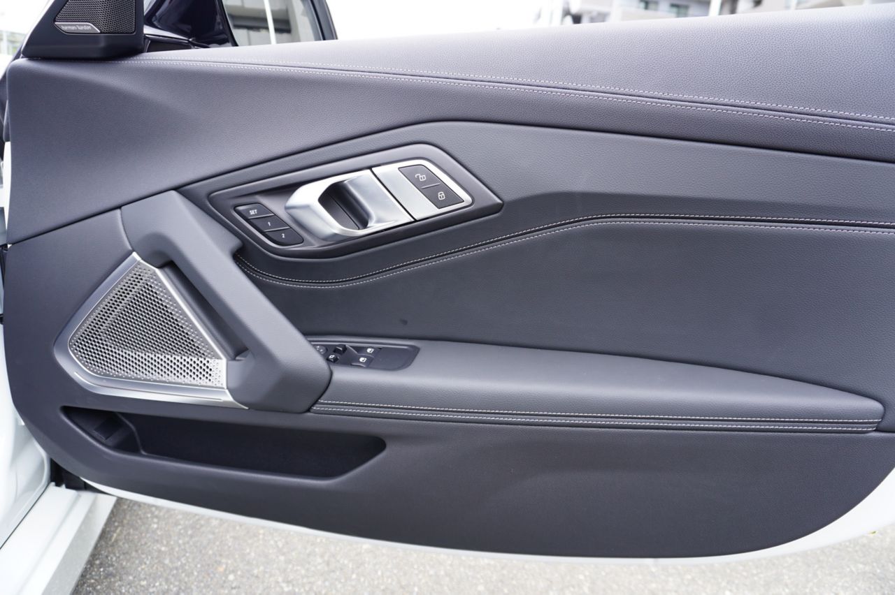 G29 z4 sDrive20i RHD