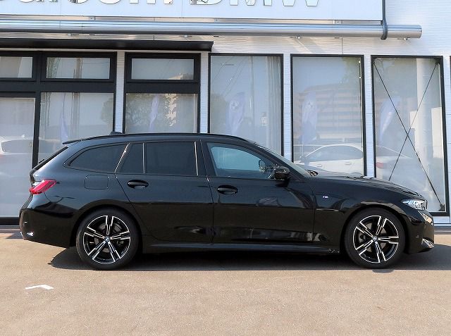 G21 320i Touring LCI RHD