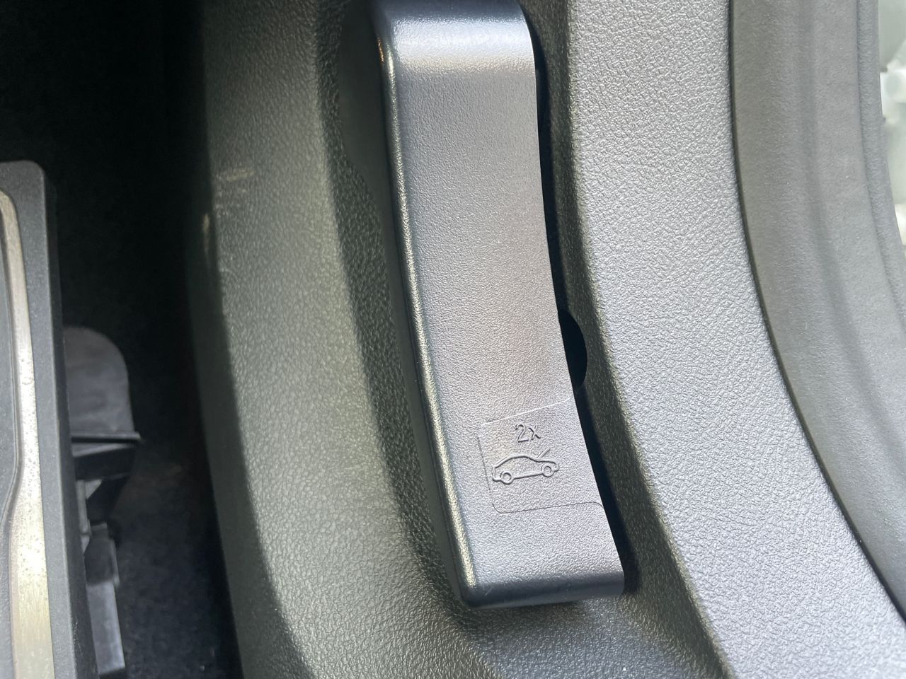 G01 X3 M40d RHD LCI ZA