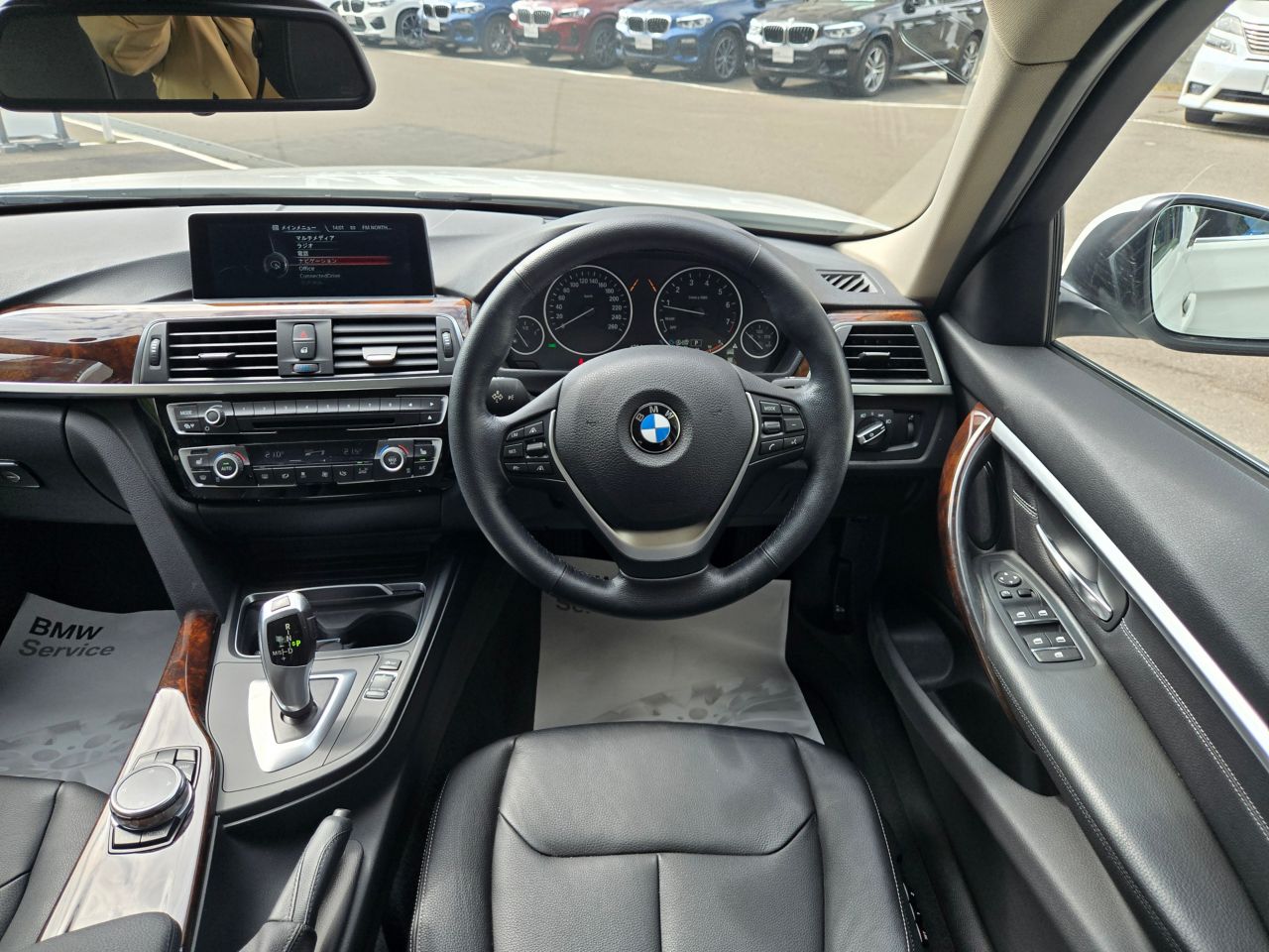 320I XDRIVE SEDAN RHD