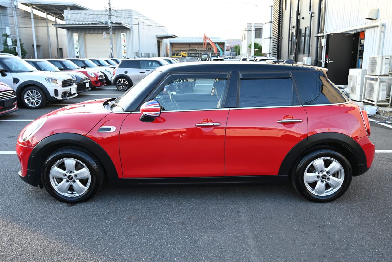 F55 COOPER D (AT)