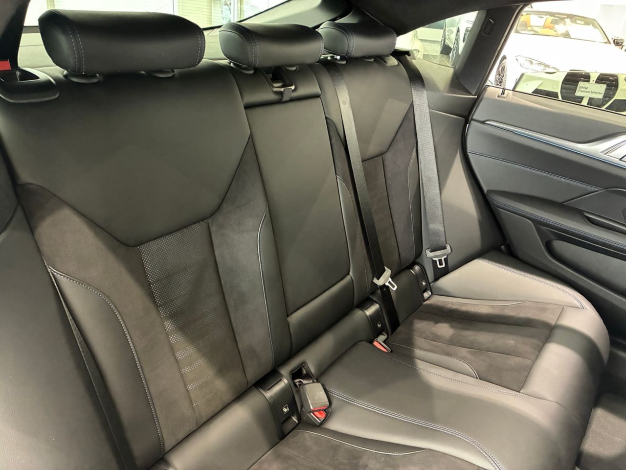 G26 i4 eDrive40 RHD