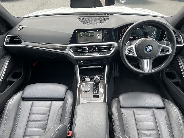 G20 330e Saloon RHD