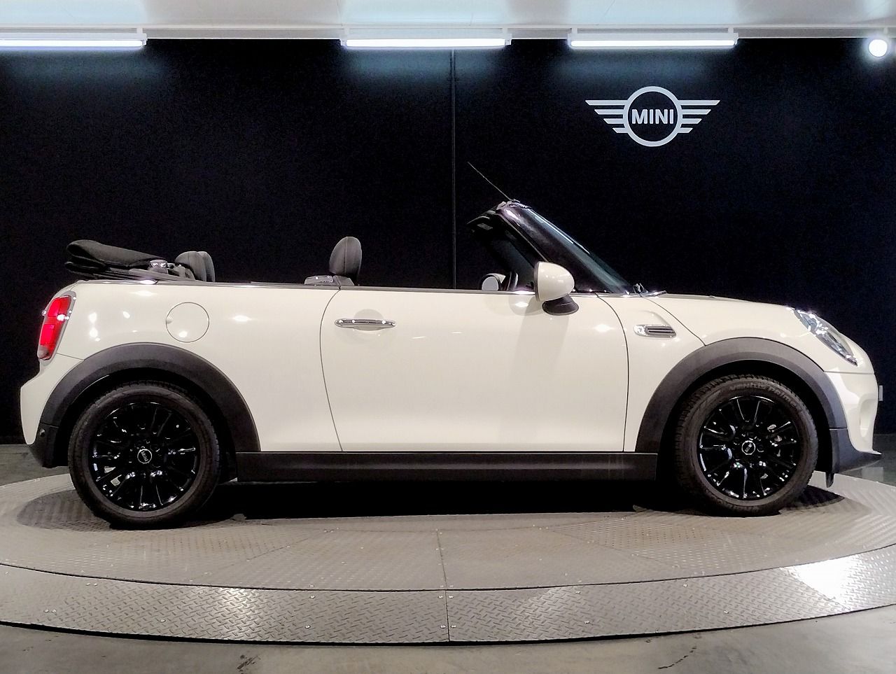 F57 MINI Cooper Convertible LCI