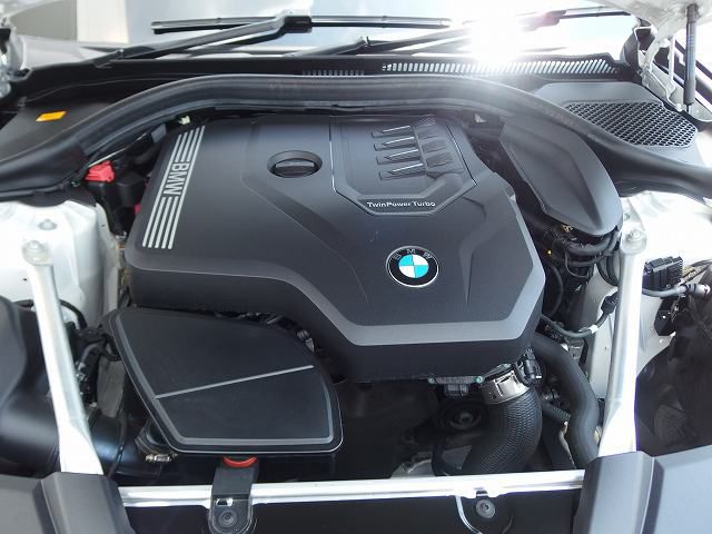 520i Sedan RHD